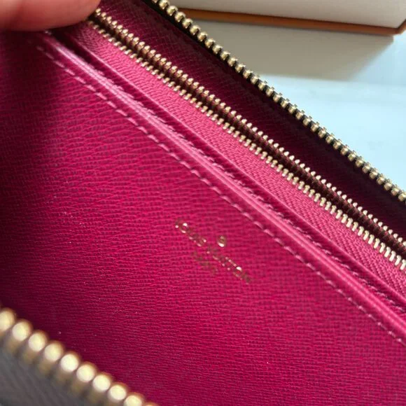 Louis Vuitton Monogram Zippy Wallet - Fuchsia Pink Lining - Picture 6 of 8